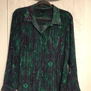 •GUESS• buttoned down sheer blouse